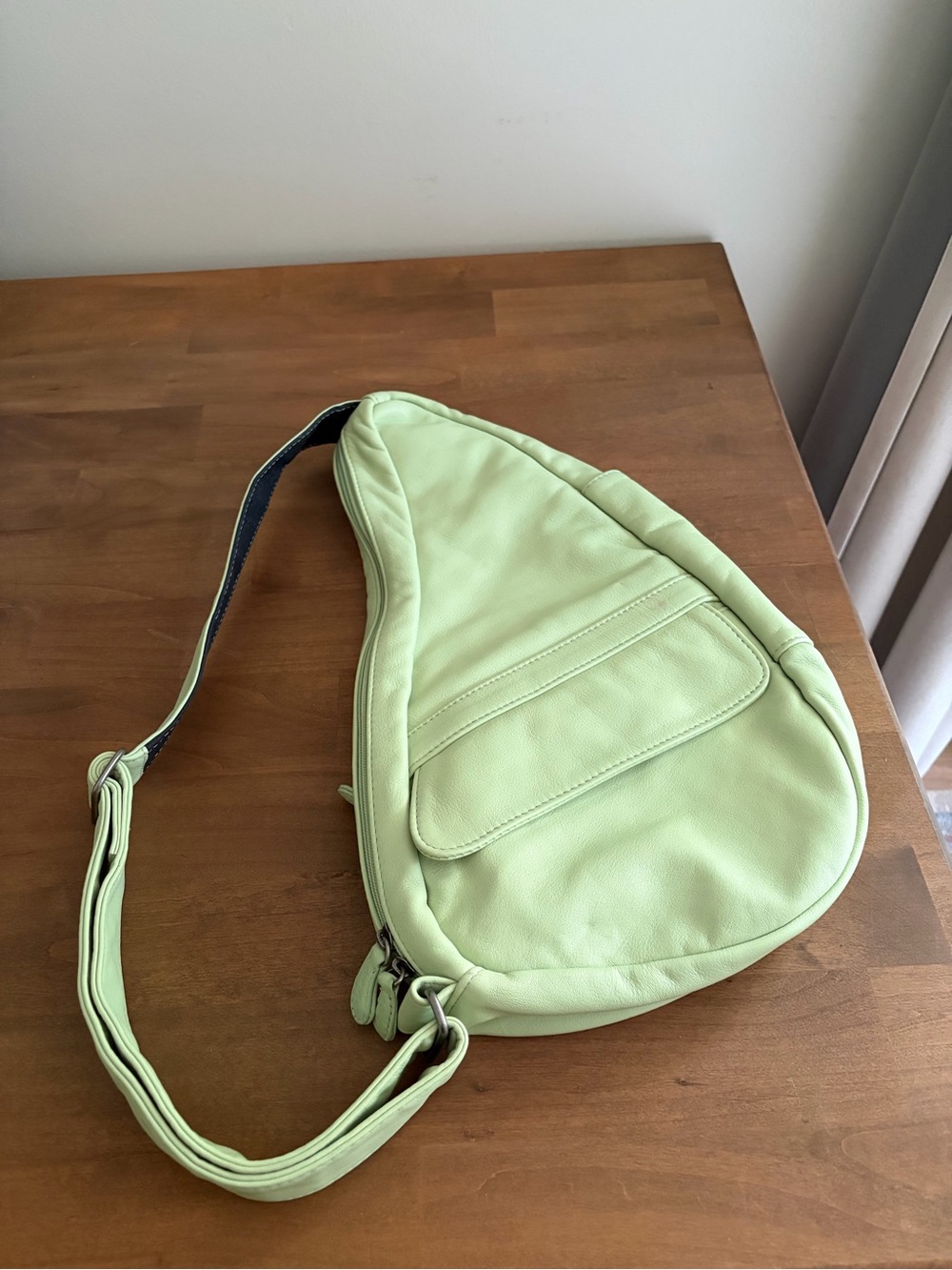 Vintage AmeriBag Leather Healthy Back Bag Pistachio Lime USA Made Sling